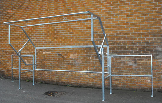 Galvanised Pallet Gate - Accepts pallets of up to 2.8m wide by 2m high by 1.7m deep.